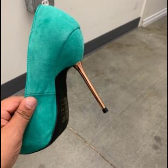 Green turquoise gold heels new shoe dazzle size 6 - Picture 3 of 4